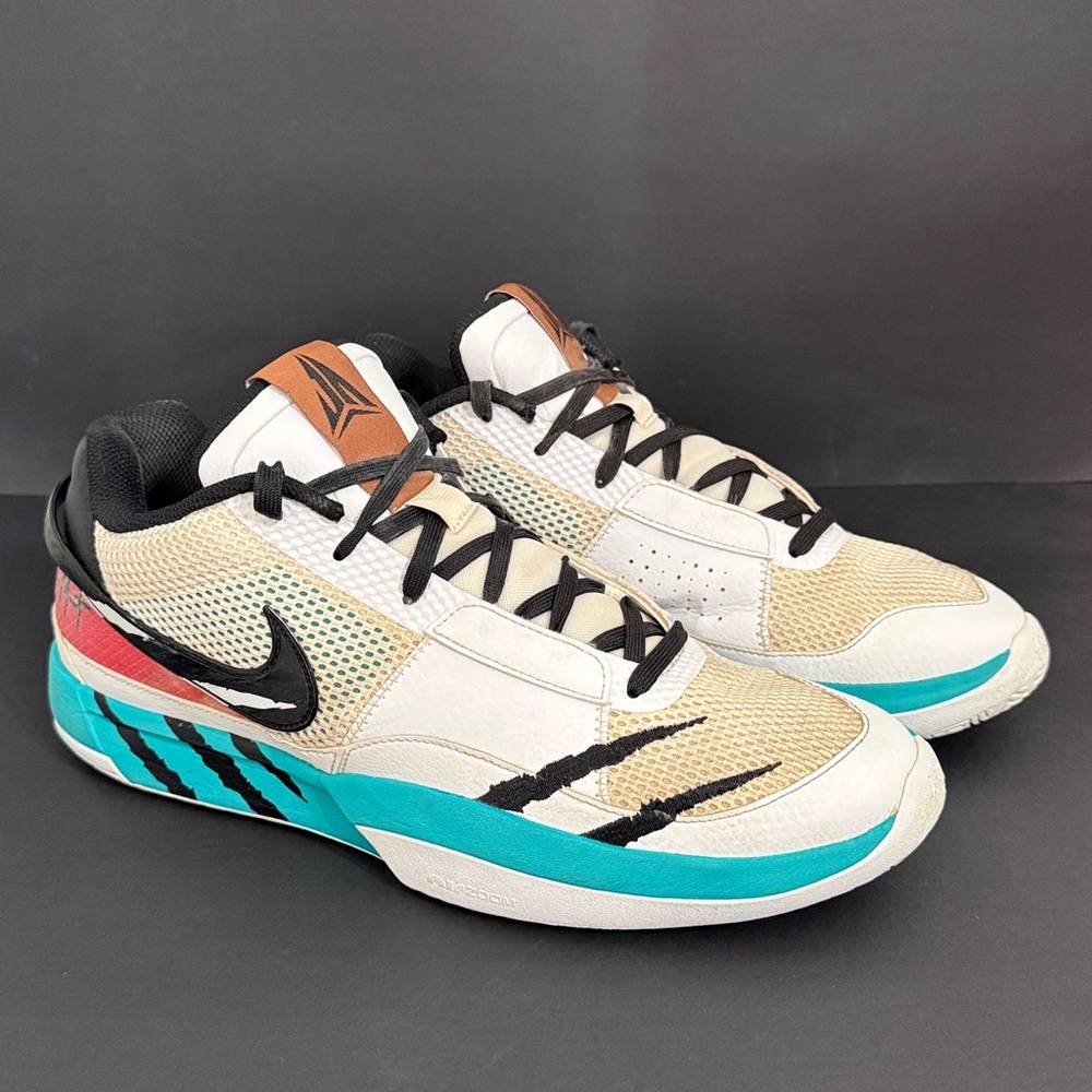 Nike Men’s White, Teal & Black Low-Top Athletic Sneakers